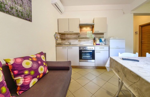 Sibinj Krmpotski Apartment | Beautiful apartment for 5 people with WIFI, A/C, TV, terrace and parking