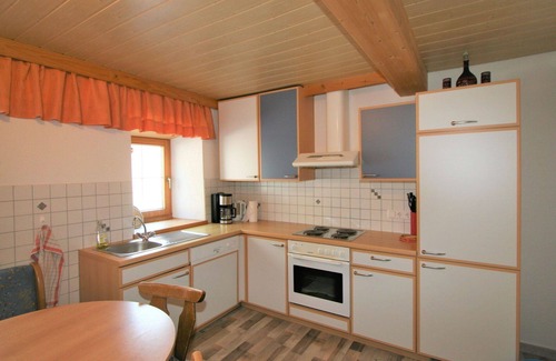 Stummerberg Apartment | Beautiful apartment for 12 people with WIFI, TV, terrace, pets allowed and parking