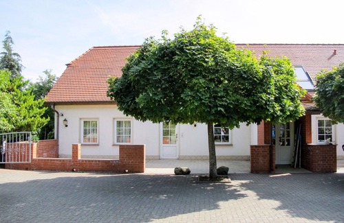 Godern Apartment | Beautiful apartment for 5 guests with TV, balcony and parking