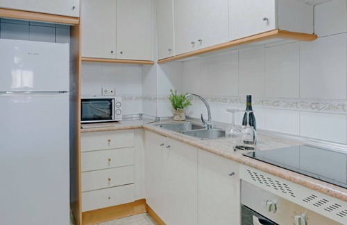 Calpe City Center Apartment | Beautiful apartment for 4 people with pool, WIFI, A/C, TV, terrace and pets allowed