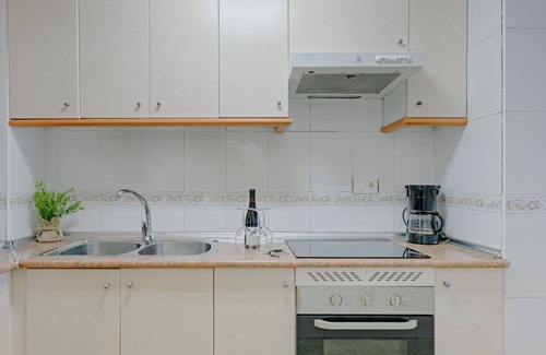 Calpe City Center Apartment | Beautiful apartment for 4 people with pool, WIFI, A/C, TV, terrace and pets allowed