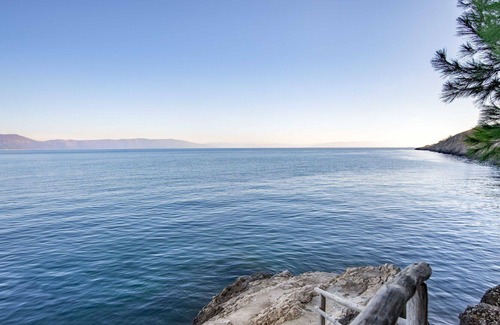 Sveta Marina Apartment | Beautiful apartment for 4 guests with WIFI, TV, terrace and parking