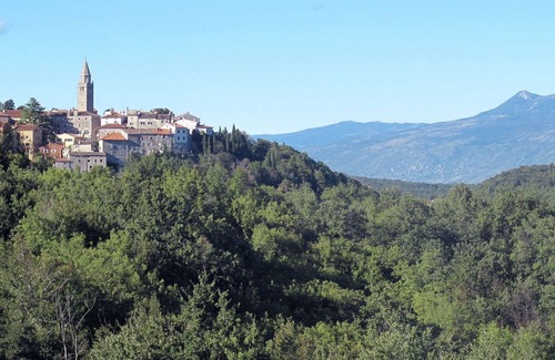 Sveta Marina Apartment | Beautiful apartment for 4 guests with A/C, WIFI, TV, terrace and pets allowed