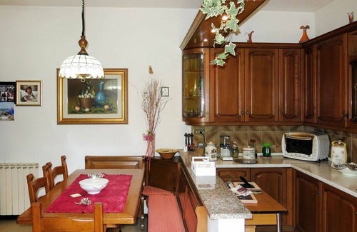 Casoli Apartment | Beautiful apartment for 5 people with WIFI, pool, TV, patio and parking