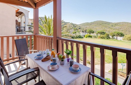 Le Dramont Apartment | Beautiful apartment for 4 people with WIFI, pool and terrace