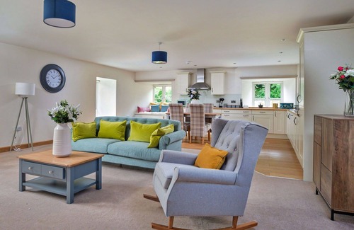 Thornton Dale Apartment | Beautiful apartment for 4 guests with WIFI, pets allowed and parking