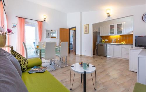 Peracko Blato Apartment | Beautiful Apartment In Peracko Blato