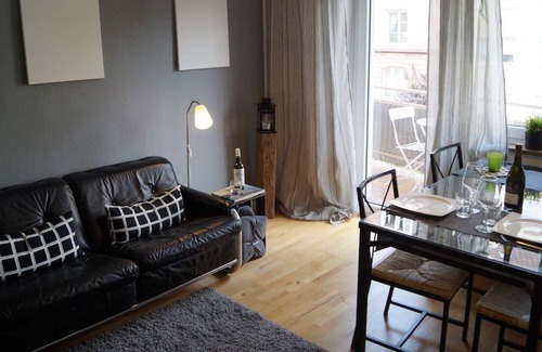 Wurzburg City Centre Apartment | Beautiful apartment in the heart of Würzburg overlooking the fortress