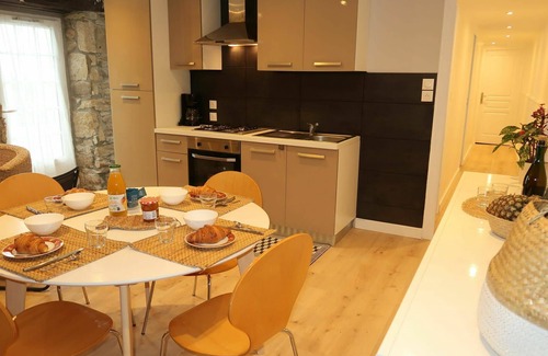 Plozevet Villa | Beautiful apartment in villa for 4 people with WIFI