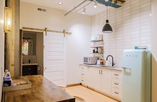 North Capitol Apartment | Beautiful Apartment in the Heart of Downtown! (Loft 203)