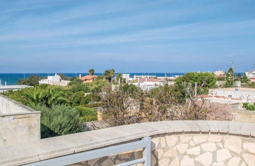 Municipio 1 Apartment | Beautiful Apartment in Bari With 3 Bedrooms and Wifi
