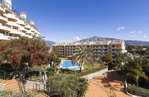 Nueva Andalucia Apartment | Beautiful Apartment in Señorio de Aloha, Puerto Banus, Marbella (up to 4 people)