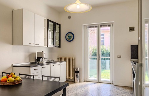Dervio Villa | Beautiful apartment in villa for 6 guests with WIFI, A/C, TV, patio, pets allowed and parking