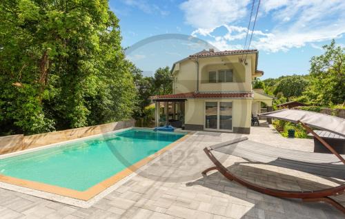 Viskovo Apartment | Beautiful Apartment In Kastav With Wifi