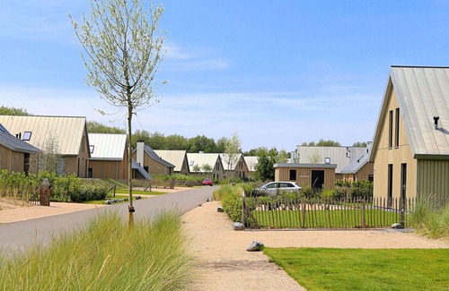 Tholen House | Beautiful apartment in villa for 4 guests with WIFI, TV and parking