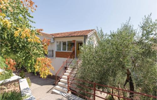 Ploce Apartment | Beautiful Apartment In Ploce With Kitchen