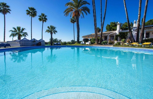 Luz de Tavira House | Beautiful apartment in villa for 4 guests with pool, WIFI, TV and terrace
