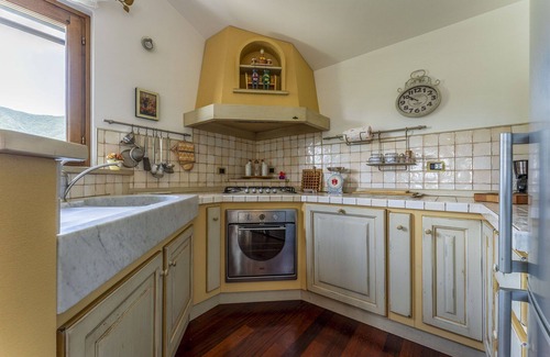Avegno Apartment | Beautiful apartment with private pool, WIFI, terrace, panoramic view, parking, close to Portofino