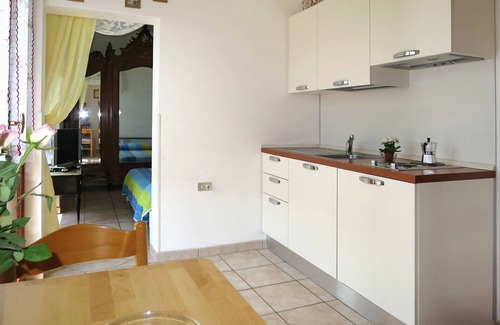 Germignaga Apartment | Beautiful apartment for 2 guests with WIFI, A/C, pool, terrace and parking
