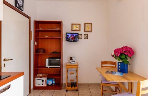 Germignaga Apartment | Beautiful apartment for 2 guests with WIFI, A/C, pool, terrace and parking