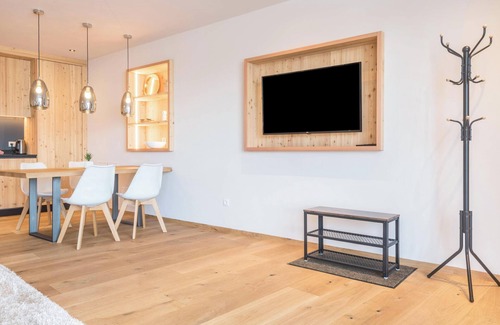 Castelrotto Ski Chalet | Beautiful Apartment “Aura Chalets No 2” with Mountain View, Wi-Fi & Garden