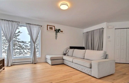 Village-des-Hurons Apartment | Beautiful apartment less than 15 minutes from Quebec