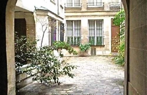 Les Iles Apartment | Beautiful Apartment on the Ile Saint-Louis