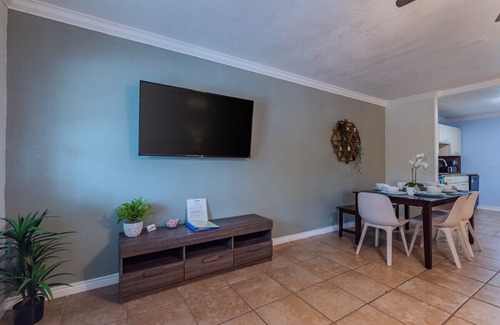 Mahncke Park Apartment | Beautiful Apartment @ The Botanical Gardens #8