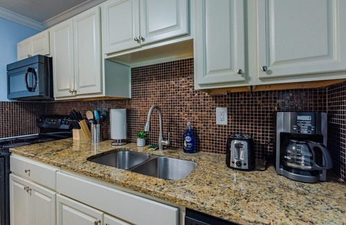 Mahncke Park Apartment | Beautiful Apartment @ The Botanical Gardens #8