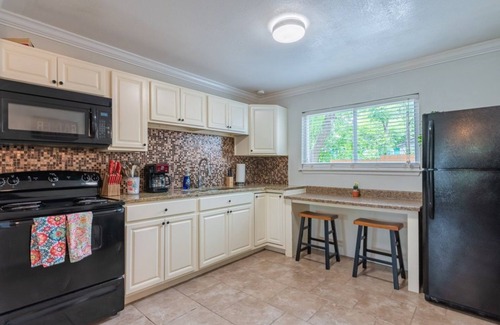 Mahncke Park Apartment | Beautiful Apartment @ The Botanical Gardens #2