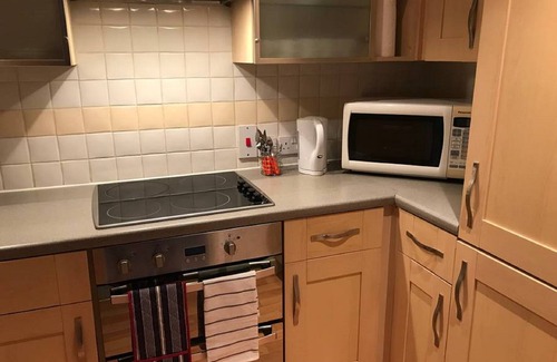 Bracknell Apartment | Beautiful apartment with two bedrooms