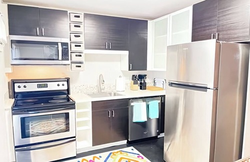 Oakhurst Apartment | Beautiful Apartment w/King bed
