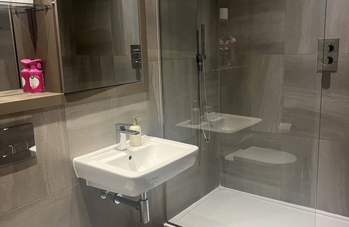Liverpool City Centre Apartment | Beautiful Apartment With Excellent Water View