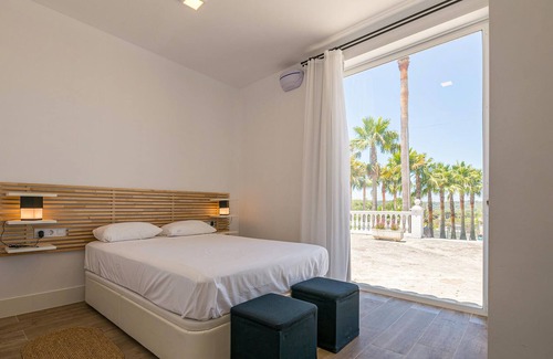Brena y Marismas de Barbate Natural Park Apartment | Beautiful apartment with outdoor pool, located very close to beautiful nature and only 3 km from the