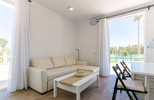 Brena y Marismas de Barbate Natural Park Apartment | Beautiful apartment with outdoor pool, located very close to beautiful nature and only 3 km from the