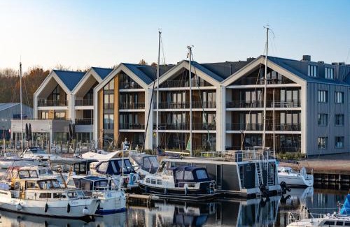 Kamperland Apartment | Beautiful apartment with beautiful views of the lively marina