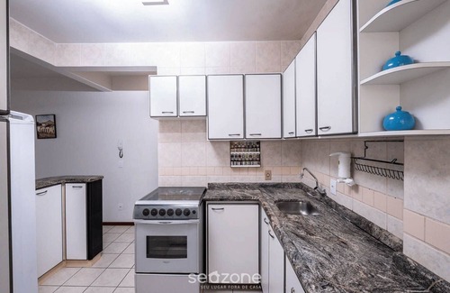 Ingleses Centro Apartment | Beautiful apt 600m From Ingleses Beach Cnu202