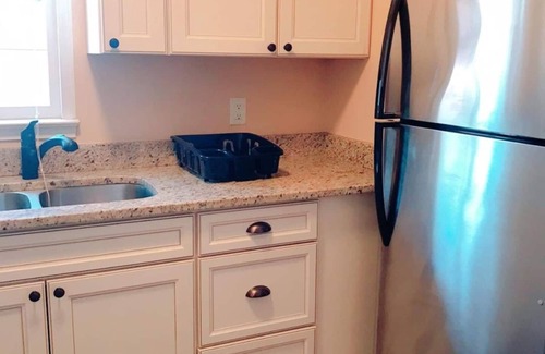 Downtown Greensboro Apartment | Beautiful apt Downtown perfect for long term stays