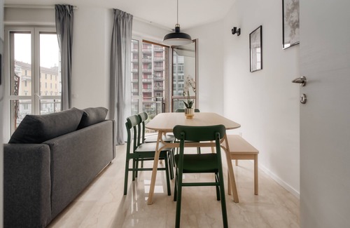 Ponte Seveso Apartment | Beautiful apt with 2 balconies