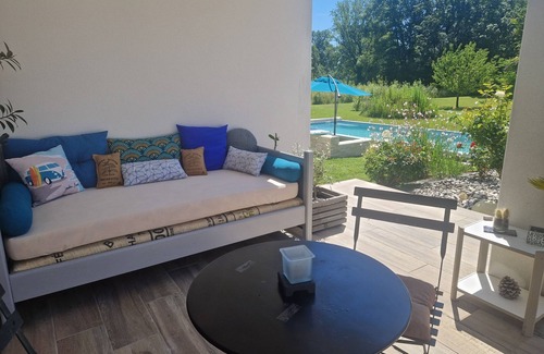 Casseneuil House | Beautiful architect-designed house in the heart of nature, 3 min from town center