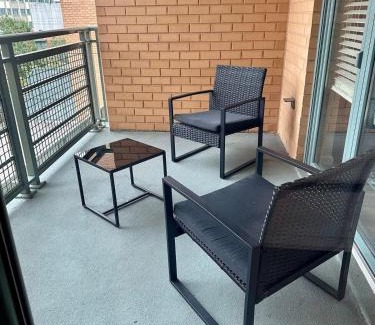 Shirlington Apartment | Beautiful Arlington Apartment with Pool & Parking!