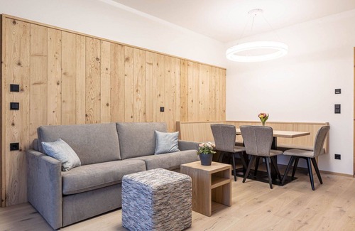 Reith bei Kitzbuehel Apartment | Beautiful apartment for 5 guests with WIFI, hot tub, TV, balcony and parking