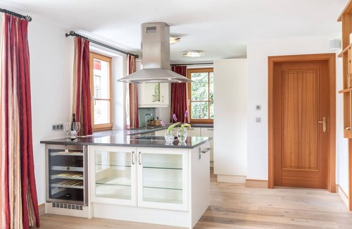 Katschberg House | Beautiful private villa with hot tub, private pool, WIFI, A/C, TV, terrace, pets allowed and par.