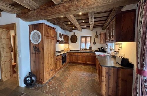 Sankt Martin House | Beautiful apartment in villa with WIFI, TV, terrace, pets allowed, panoramic view and parking