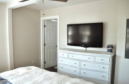 Town Bank House | Beautiful Bahía Breeze with Linens