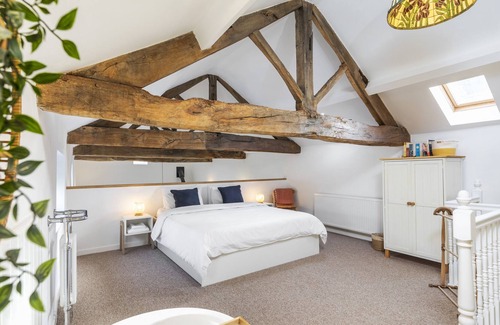 Seacroft House | Beautiful Barn Conversion - 10 mins from Leeds City Centre