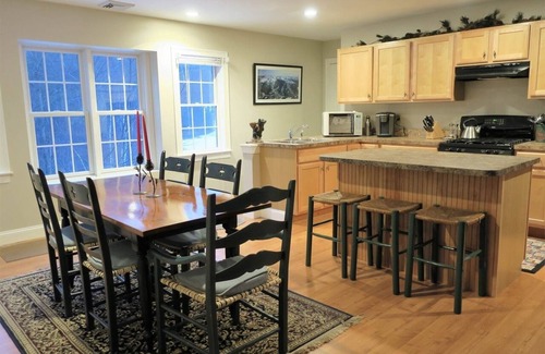 Stratton House | Beautiful barn-house located in the mountains