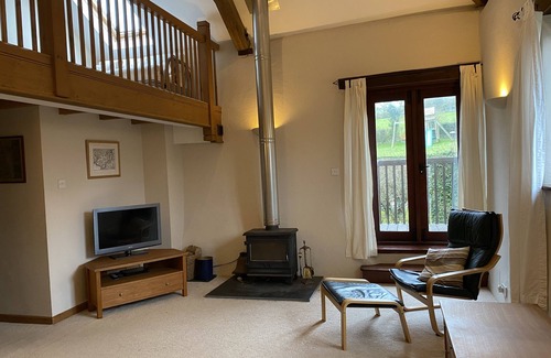 Burgh Island House | Beautiful Barn, huge garden, perfect retreat close to Devon beaches & estuaries