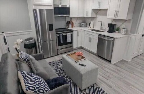 Columbia Heights Apartment | Beautiful Basement Apartment