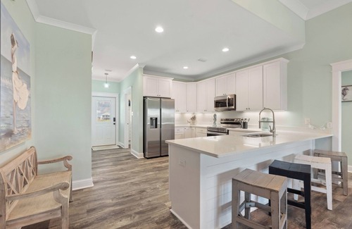 Fort Morgan Pines House | Beautiful Bay view in Gulf Shores with fishing and close to ocean. Pet-Friendly!